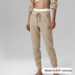 ALO Yoga Muse Gravel Heather Ribbed Pants Sweatpants